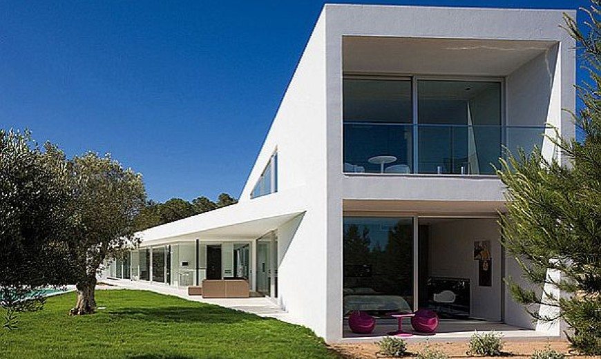 Mesmerizing IXOS House in Spain 1