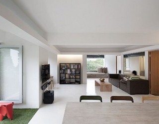 Minimalist Singapore House Redefines Open Spaces Concept