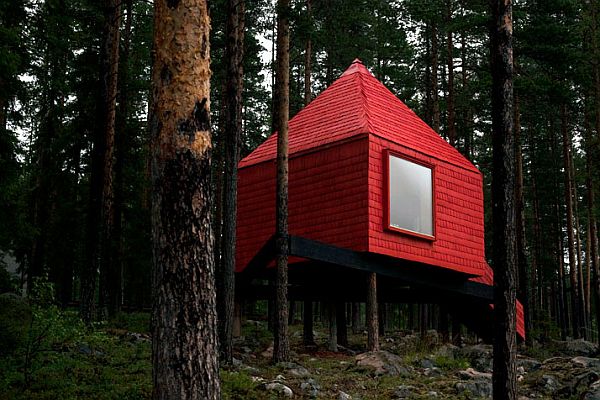 Sweeden Treehotel Blue Cone 2