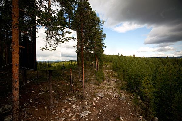 Sweeden-Treehotel-Mirror-Cube