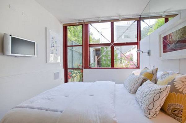 Ten-Feet Wide Contemporary Home 5