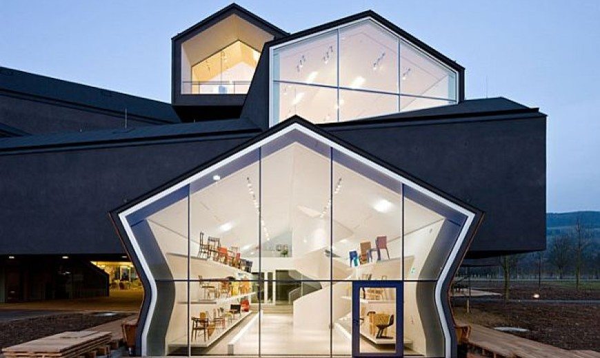 Grandiose Vitra House: Home for Designer Furniture