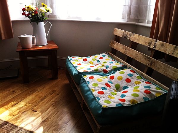 handmade pallet couch