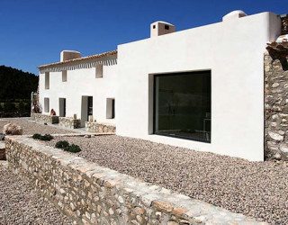 Sustainable Artist’s Retreat Under The Spanish Sun