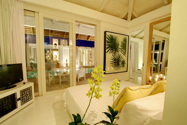 Contemporary-Thailand-Villa-bedroom-view