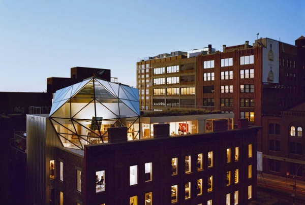 Green-Roofed-Penthouse-Apartment-2