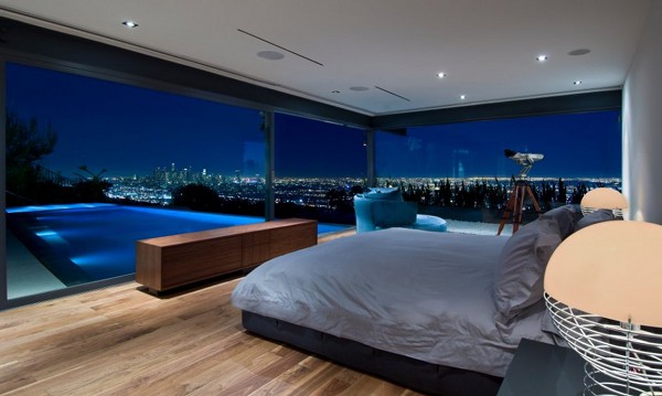 Hopen Place House bedroom with amazing views