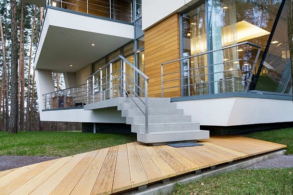 House in the Forest, Moscow - wooden decks backyard