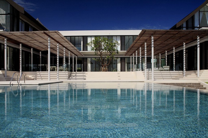 Luxurious Phuket Villa exterior pool