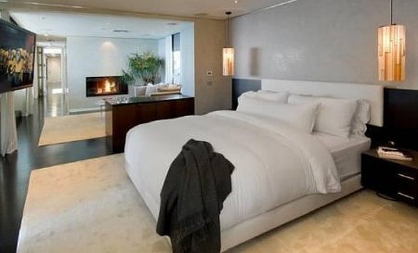 Malibu-Contemporary-Villa-modern-bedroom