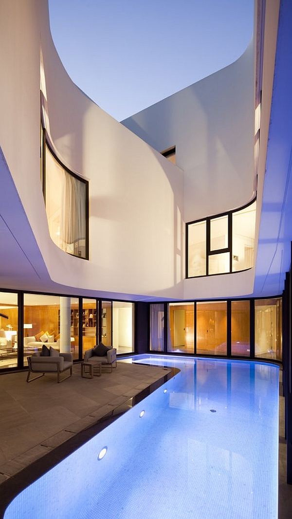 Mop House - pool and glass walls