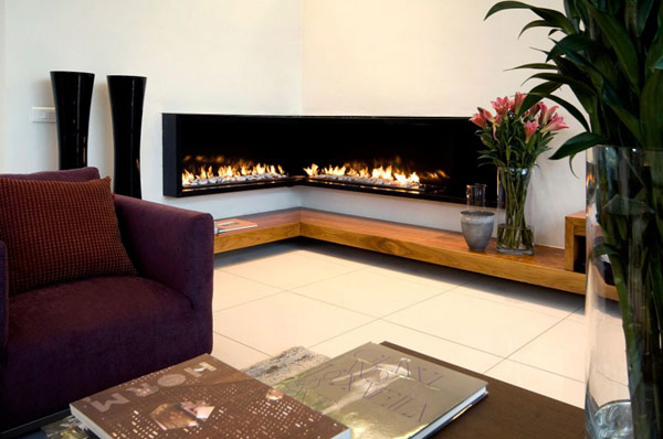 Moss Oaklands Residence living room with fireplace