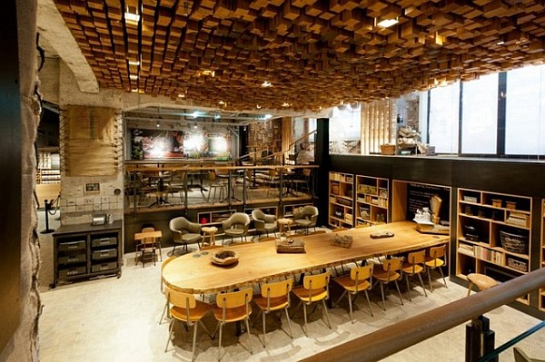 Starbucks concept store in Amsterdam instead of bank vault 1