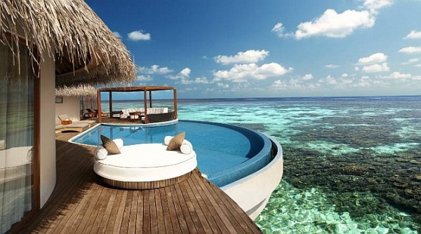 W-Retreat-and-Spa-in-Maldives-pool-with-stunning-views