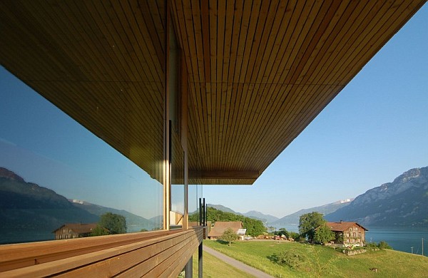 Wohnhaus Am Walensee Swiss House wooden windows