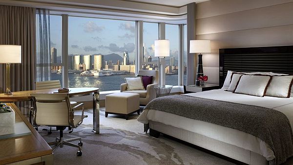 bedroom apartment overlooking the city skyline