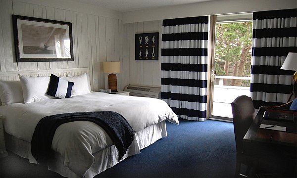 bedroom with nautical theme