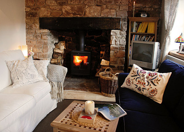 cottage living room decoration