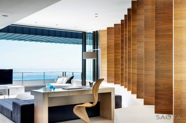 ocean-views-bedroom-in-Nettleton-199-contemporary-home-600x398