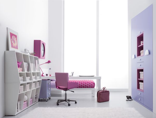 pink themed room decorating idea for teenage girls