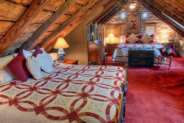 rustic attic bedroom design