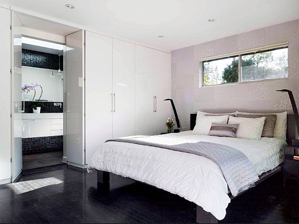 1950s-House-Renovation-white-bedroom-with-artistic-backwall