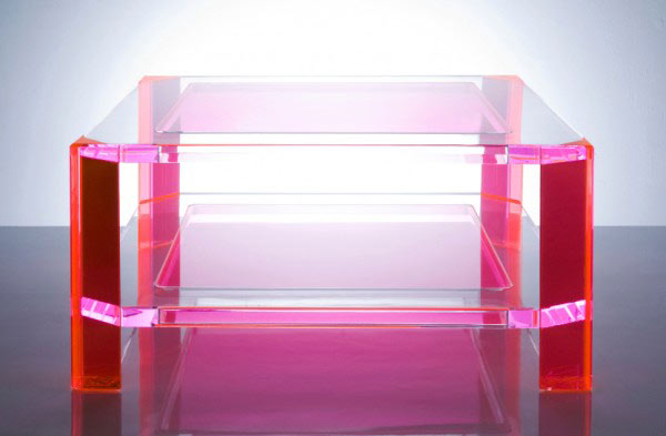 Alexandra-von-Furstenberg’s-Plexiglass-Furniture-2