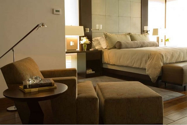Barker Residence Sun Valley - master bedroom furniture