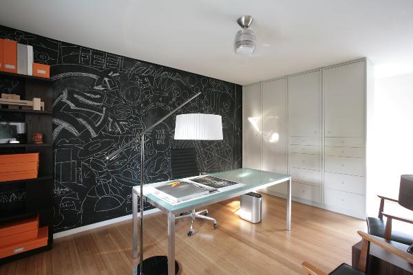 Chalkboard-Paint-Office-Wall