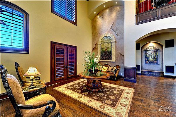 Luxury Home Washington - Tuscan Villa 10 - traditional relaxing area