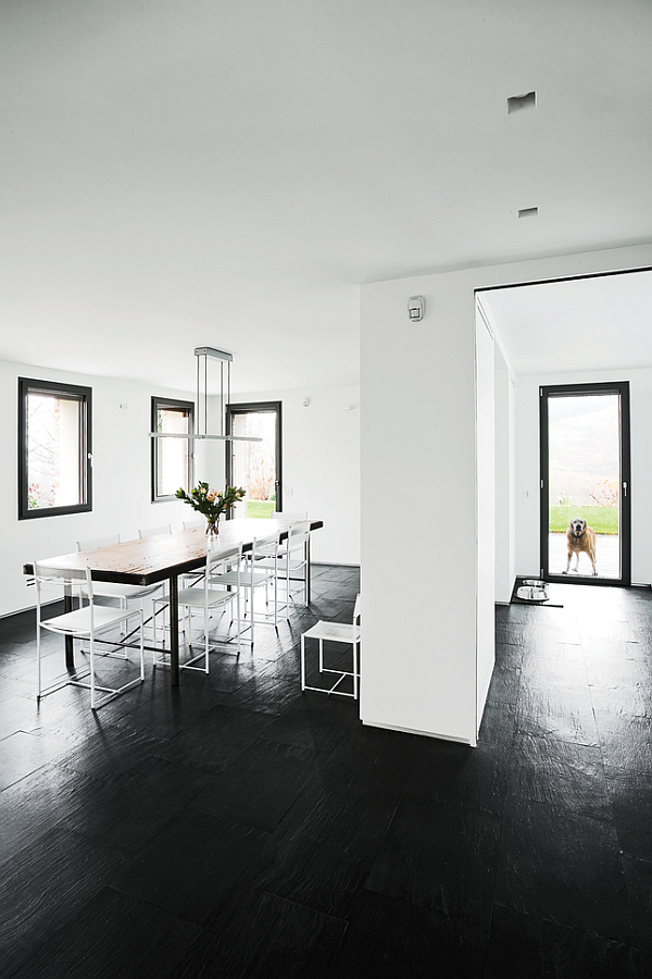 Luxury-Renovated-Farmhouse-minimalist-dining-room