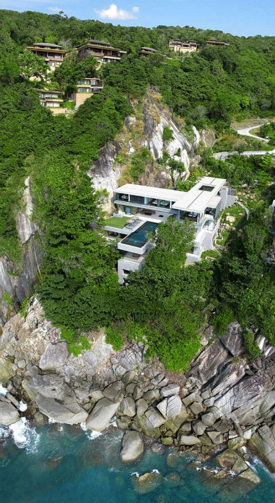 Luxury-Villa-Amanzi-Phuket-Thailand-13-cliff-rental-house-547x1000