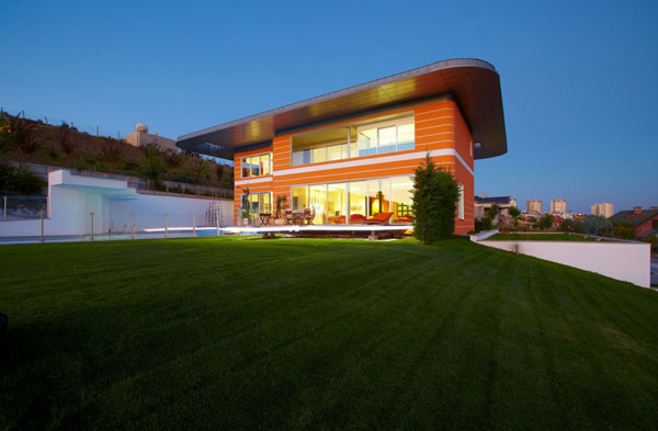 Orange-House-in-Turkey-exterior