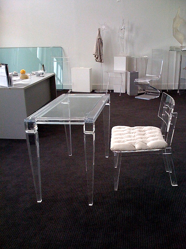 Plexi-craft Lucite Desk.png