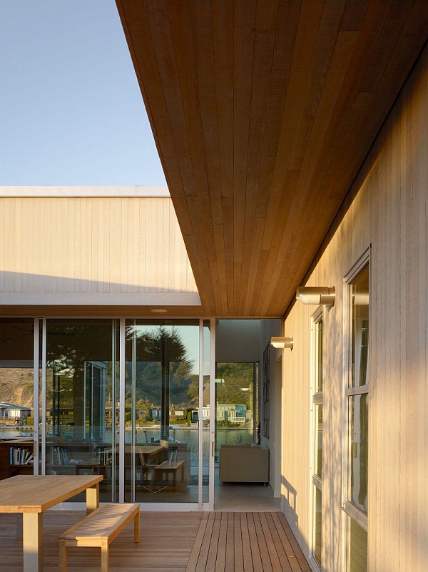 Seadrift Residence  4 - sliding doors, wooden terrace