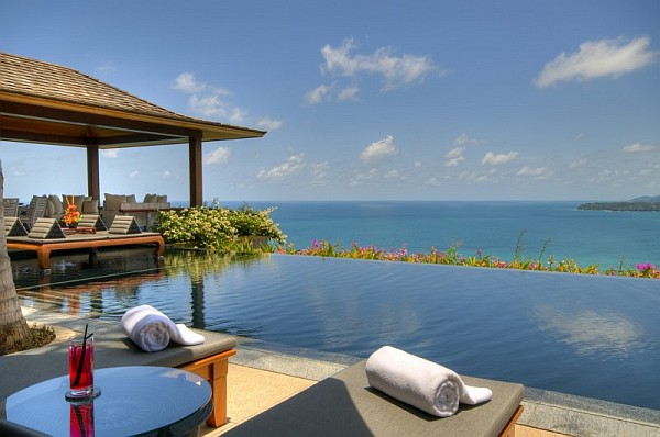 Thai-Luxury-Seaside-Villa-luxury-outdoor-pool