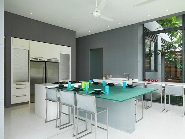 Villa-Amanzi-luxury-kitchen-with-contemporary-design