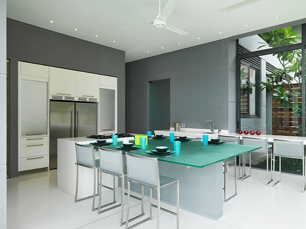 Villa Amanzi - luxury kitchen with contemporary design