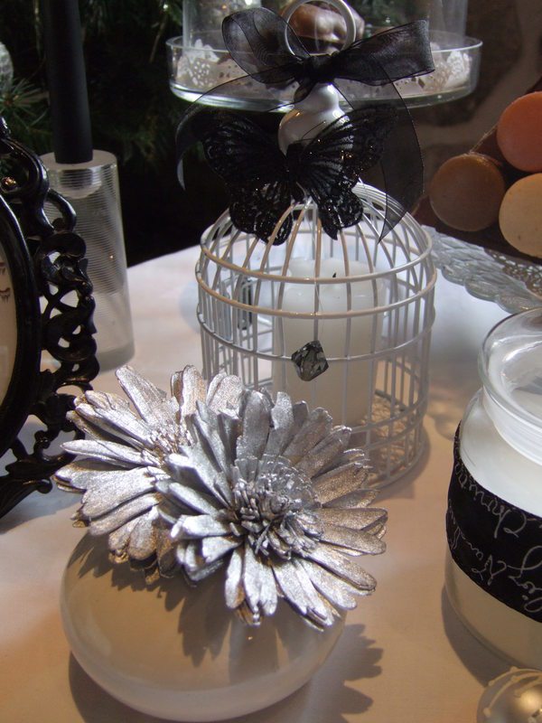 birdcage with candle accessories