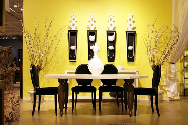 dining-room-with-yellow-walls