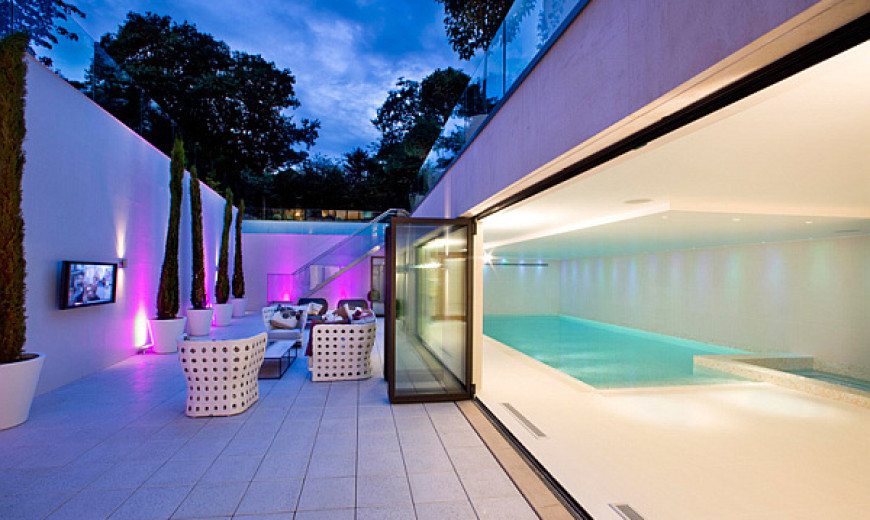 Creating a Backyard Oasis: 26 Sleek Pool Designs