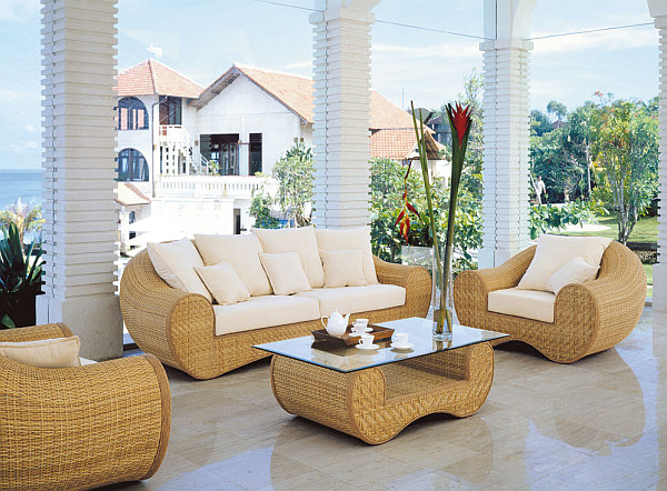 Outdoor Design: Choosing Elegant Patio Furniture