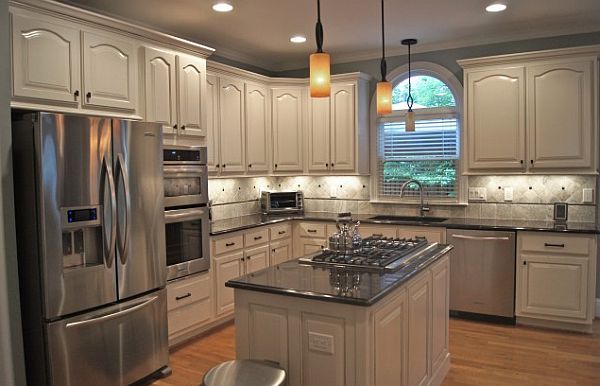 Creative-Kitchen-Cabinets-and-Faux-Finishes