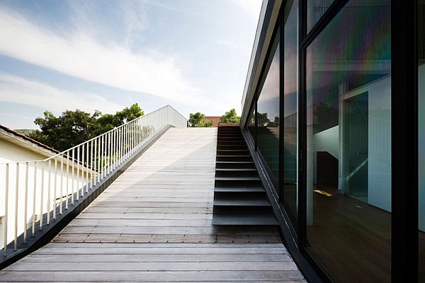 Maximum-Garden-House-by-Formwerkz-Architects-11