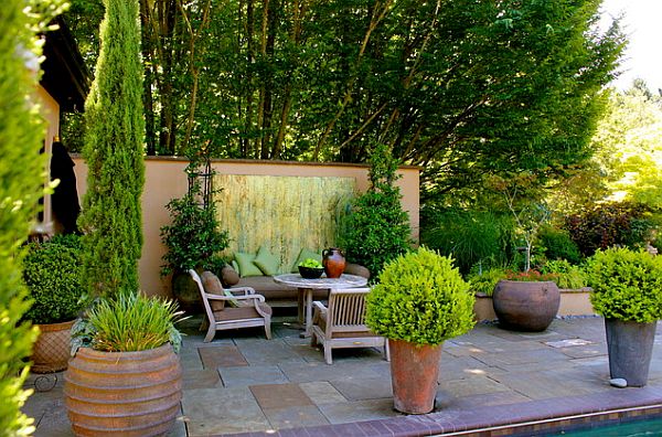 backyard-with-plants-and-art-furniture