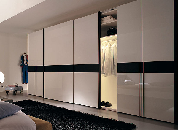 black-and-white-wardrobe-with-sliding-doors