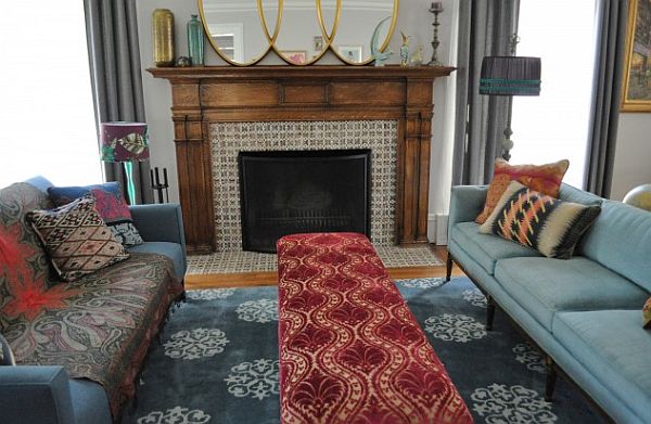 eclectic living room with mirror decorated mantle - chicago