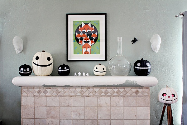 halloween-decorations-mantle-piece