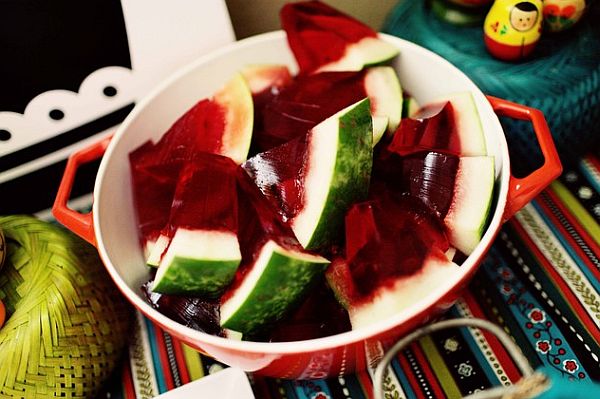 jello-filled-watermelon-slilces