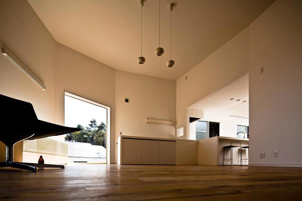 minimalist-living-room-with-wooden-flooring